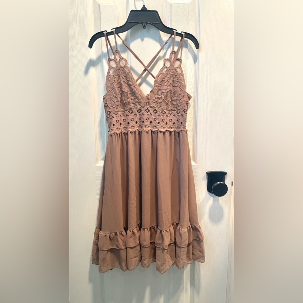 Cute Lace Bodice Spaghetti Strap Dress in Taupe